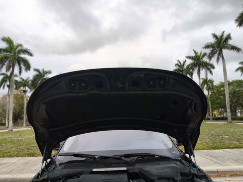 Used 2020 Land Rover Range Rover Evoque SE image 39