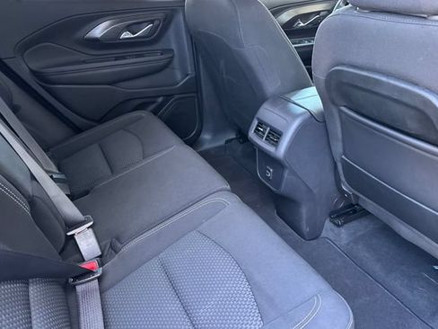 Used 2024 GMC Terrain SLE AWD/4WD image 18
