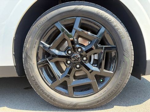 Used 2026 Kia Carnival SX Prestige FWD image 25