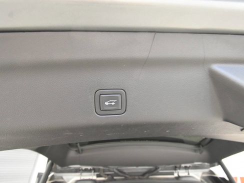 Used 2023 Cadillac Escalade Sport Platinum w/ LPO, ONYX Package AWD/4WD image 49