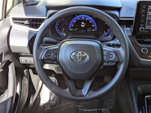 Used 2022 Toyota Corolla LE image 20