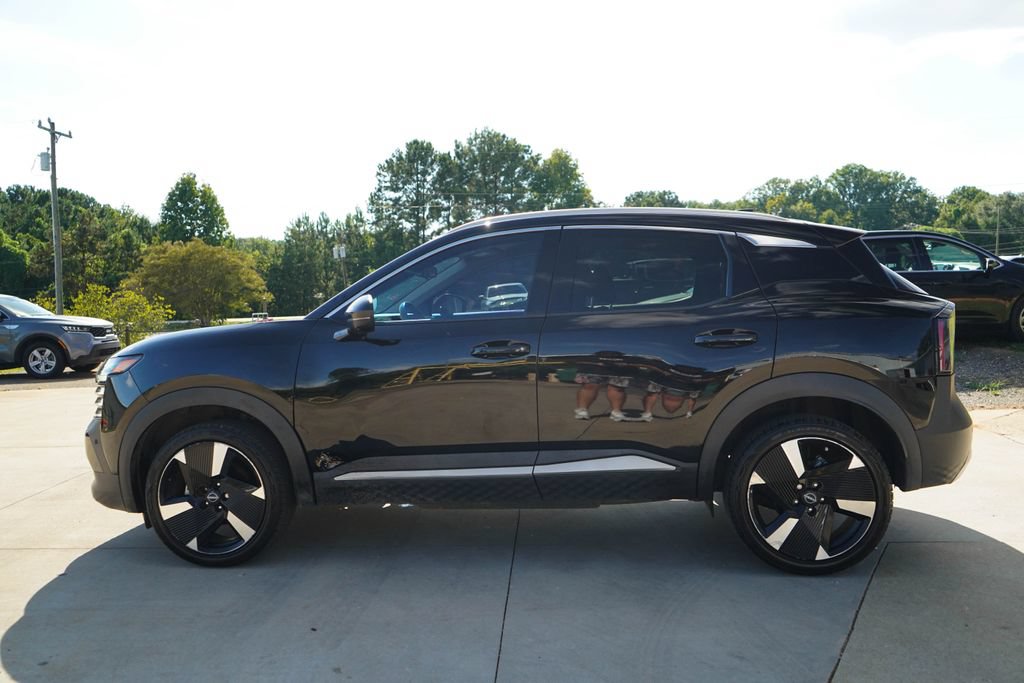 Used 2025 Nissan Kicks SR FWD image 23