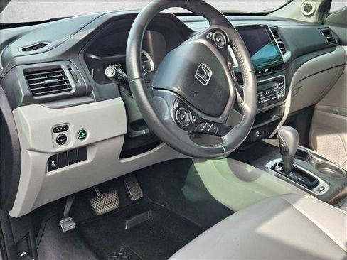 Used 2017 Honda Pilot EX-L image 10