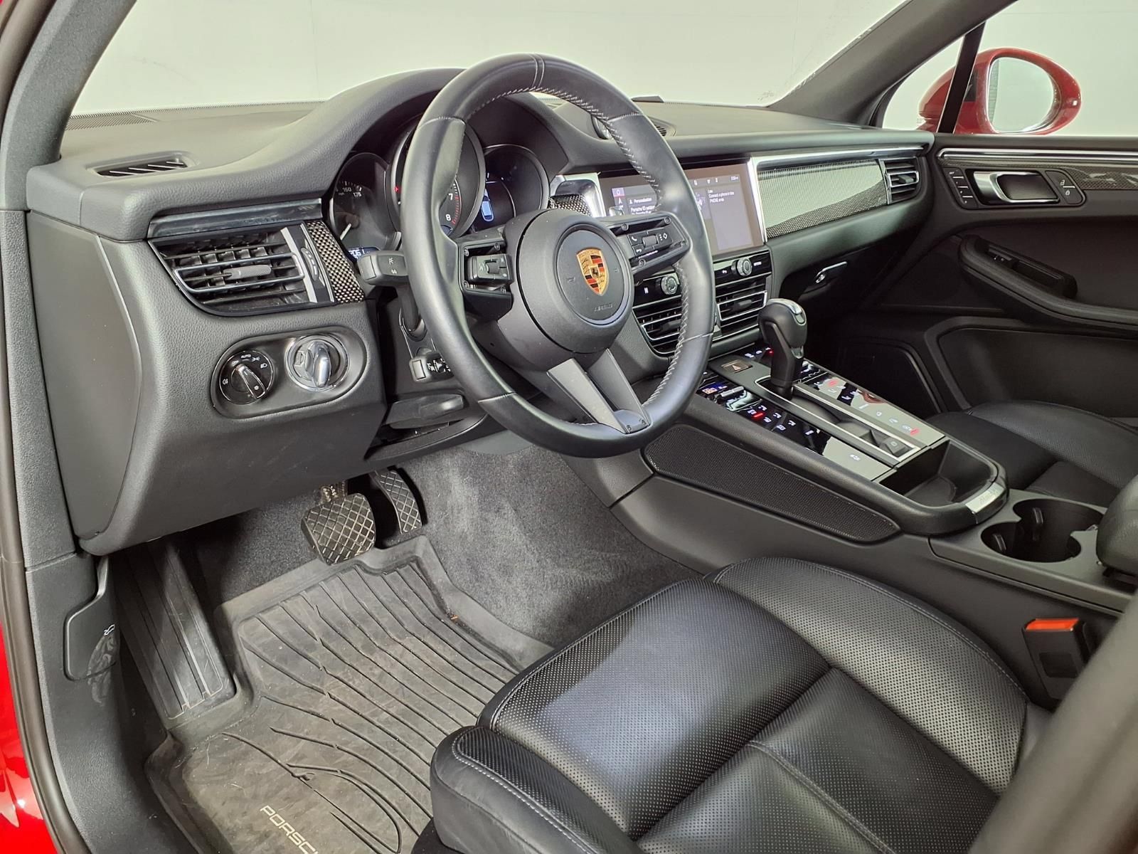 Used 2024 Porsche Macan Turbo AWD/4WD image 18