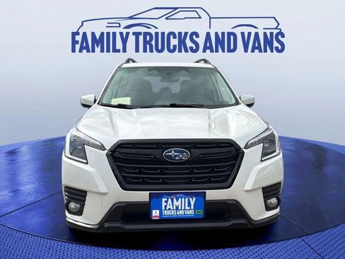 Used 2023 Subaru Forester Premium image 8
