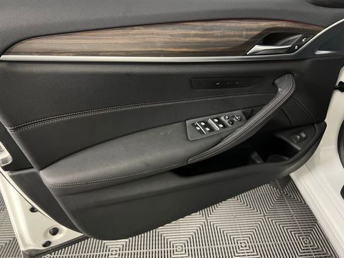 Used 2022 BMW 530i 530i w/ Convenience Package image 25