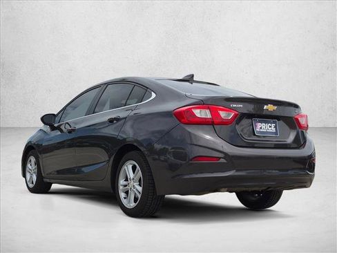 Used 2017 Chevrolet Cruze LT w/ Sun And Sound Package FWD image 5