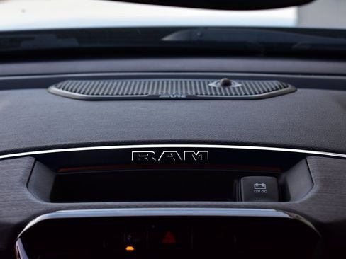 Used 2025 RAM 1500 Laramie image 41