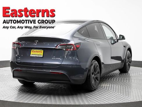 Used 2022 Tesla Model Y Long Range AWD/4WD image 30