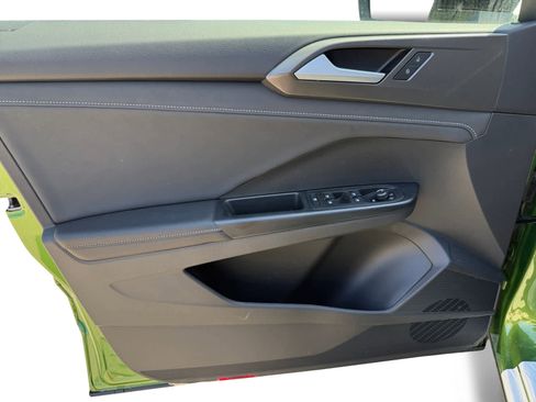 New 2026 Volkswagen Taos SE AWD/4WD image 10