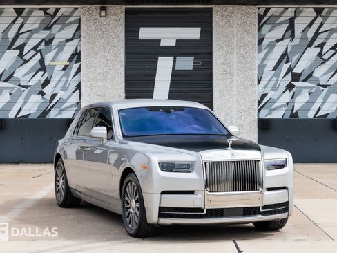 Used 2023 Rolls-Royce Phantom Sedan w/ The Phantom Package image 1