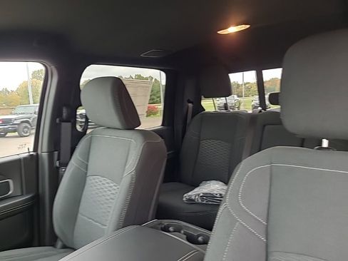 New 2026 RAM 2500 Big Horn AWD/4WD image 12