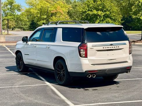 Used 2024 Chevrolet Suburban High Country w/ Advanced Technology Package AWD/4WD image 5