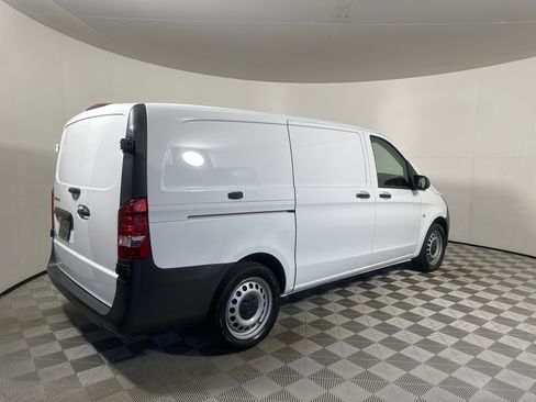 Used 2020 Mercedes-Benz Metris image 7