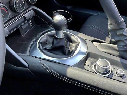 New 2026 MAZDA MX-5 Miata Club w/ Weather Package RWD image 12