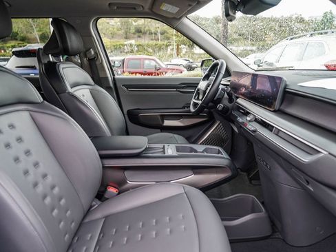 Used 2024 Kia EV9 Wind image 17