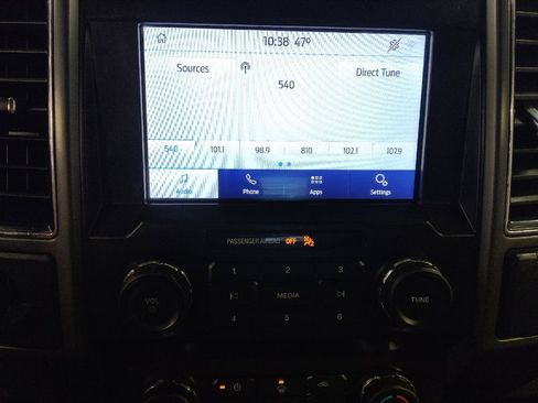 Used 2020 Ford F150 XLT image 25