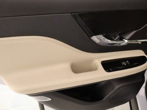 New 2026 Lincoln Corsair Grand Touring AWD/4WD image 17
