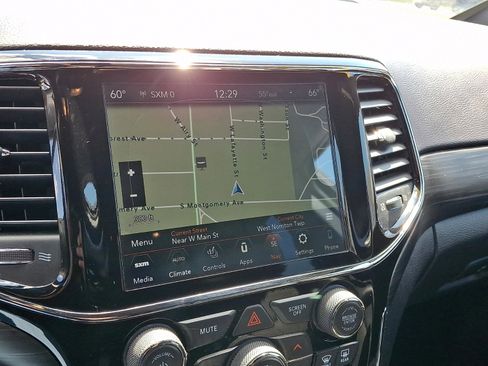 Certified 2020 Jeep Grand Cherokee Altitude AWD/4WD image 15