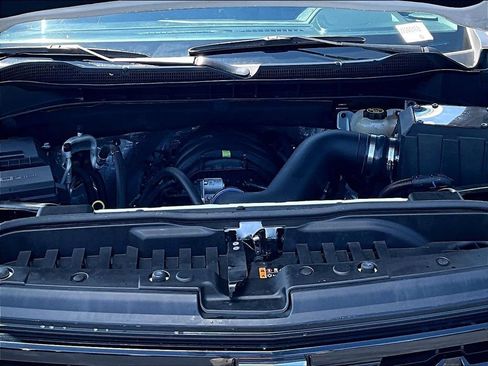 Used 2022 Chevrolet Silverado 1500 LT Trail Boss w/ LT Trail Boss Premium Package AWD/4WD image 30
