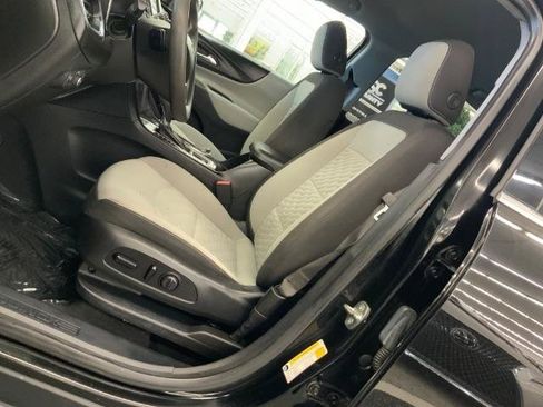 Used 2020 Chevrolet Equinox LT AWD/4WD image 11
