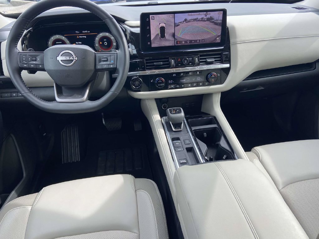 Used 2026 Nissan Pathfinder SL FWD image 8