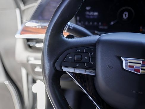 Used 2023 Cadillac Escalade Luxury w/ LPO, Illumination Package image 13