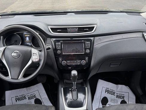 Used 2016 Nissan Rogue SV w/ SV Premium Package image 11