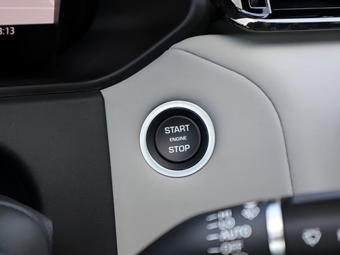 New 2026 Land Rover Range Rover Velar Dynamic SE image 27