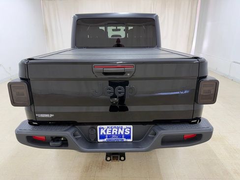 Used 2021 Jeep Gladiator Sport AWD/4WD image 4