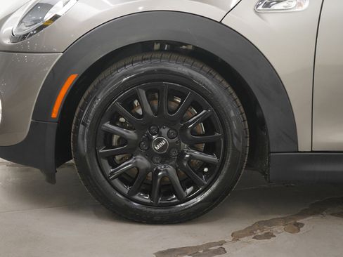 Used 2018 MINI Cooper S image 26