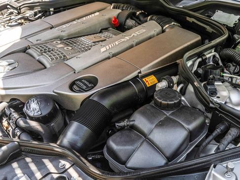 Used 2005 Mercedes-Benz E 55 AMG Sedan image 23