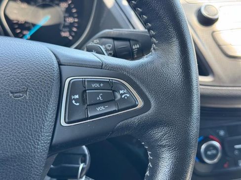 Used 2017 Ford Escape SE w/ SE Sport Appearance Package AWD/4WD image 18