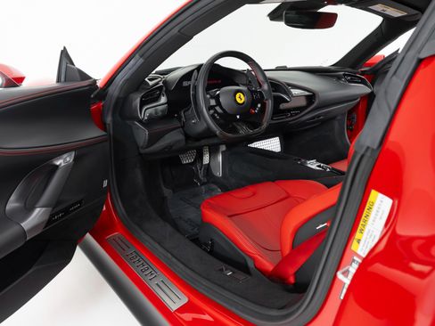 Used 2023 Ferrari SF90 Stradale image 14