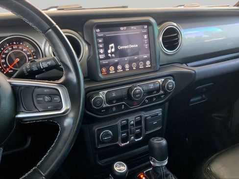 Used 2020 Jeep Wrangler Unlimited Sahara AWD/4WD image 7