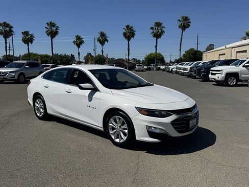 Used 2021 Chevrolet Malibu LT FWD image 11