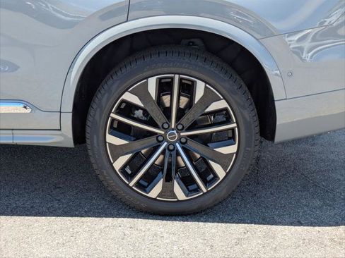 New 2026 Volvo XC90 B5 Plus w/ Protection Package image 6