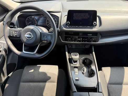 Used 2024 Nissan Rogue SV FWD image 10