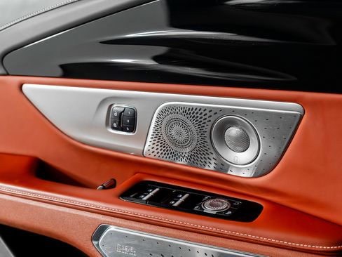 Used 2024 Lincoln Nautilus Black Label w/ Jet Appearance Package (87T) image 50