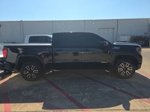 Used 2025 GMC Sierra 1500 AT4 w/ AT4 Premium Package AWD/4WD image 6