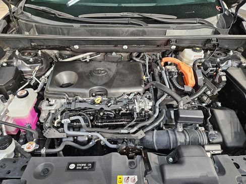 Certified 2024 Toyota RAV4 LE AWD/4WD image 19