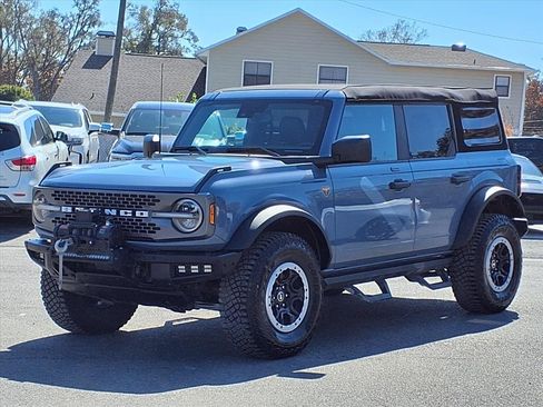 Used 2023 Ford Bronco Badlands w/ Sasquatch Package image 3