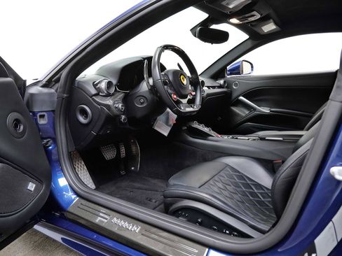 Certified 2016 Ferrari F12 Berlinetta image 16