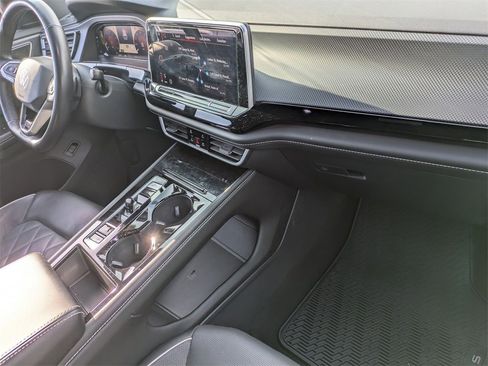 Used 2024 Volkswagen Atlas Cross Sport SEL Premium R-Line image 37