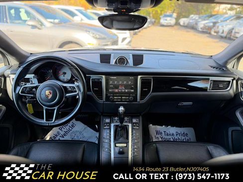 Used 2017 Porsche Macan S image 27