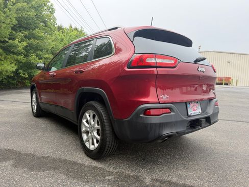 Used 2016 Jeep Cherokee Latitude w/ Comfort/Convenience Group FWD image 12