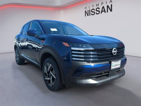 New 2025 Nissan Kicks SV image 7