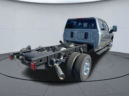 New 2026 Chevrolet Silverado 3500 LT w/ Convenience Package AWD/4WD image 6