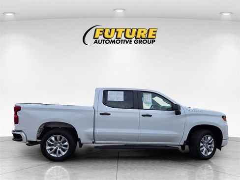 Certified 2024 Chevrolet Silverado 1500 Custom image 3