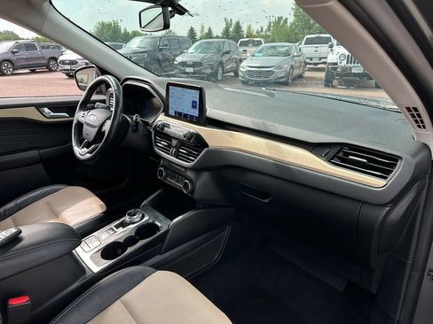Used 2022 Ford Escape Titanium w/ Titanium Elite Package AWD/4WD image 30